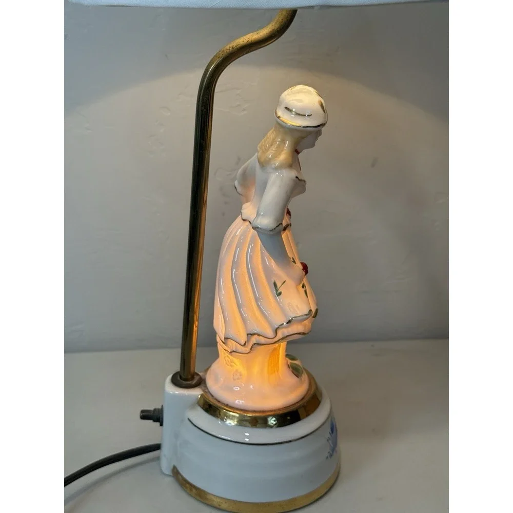 Vintage‎ Porcelain Lady Nightlight Table Lamp Retro Boudoir Light Gold Trim